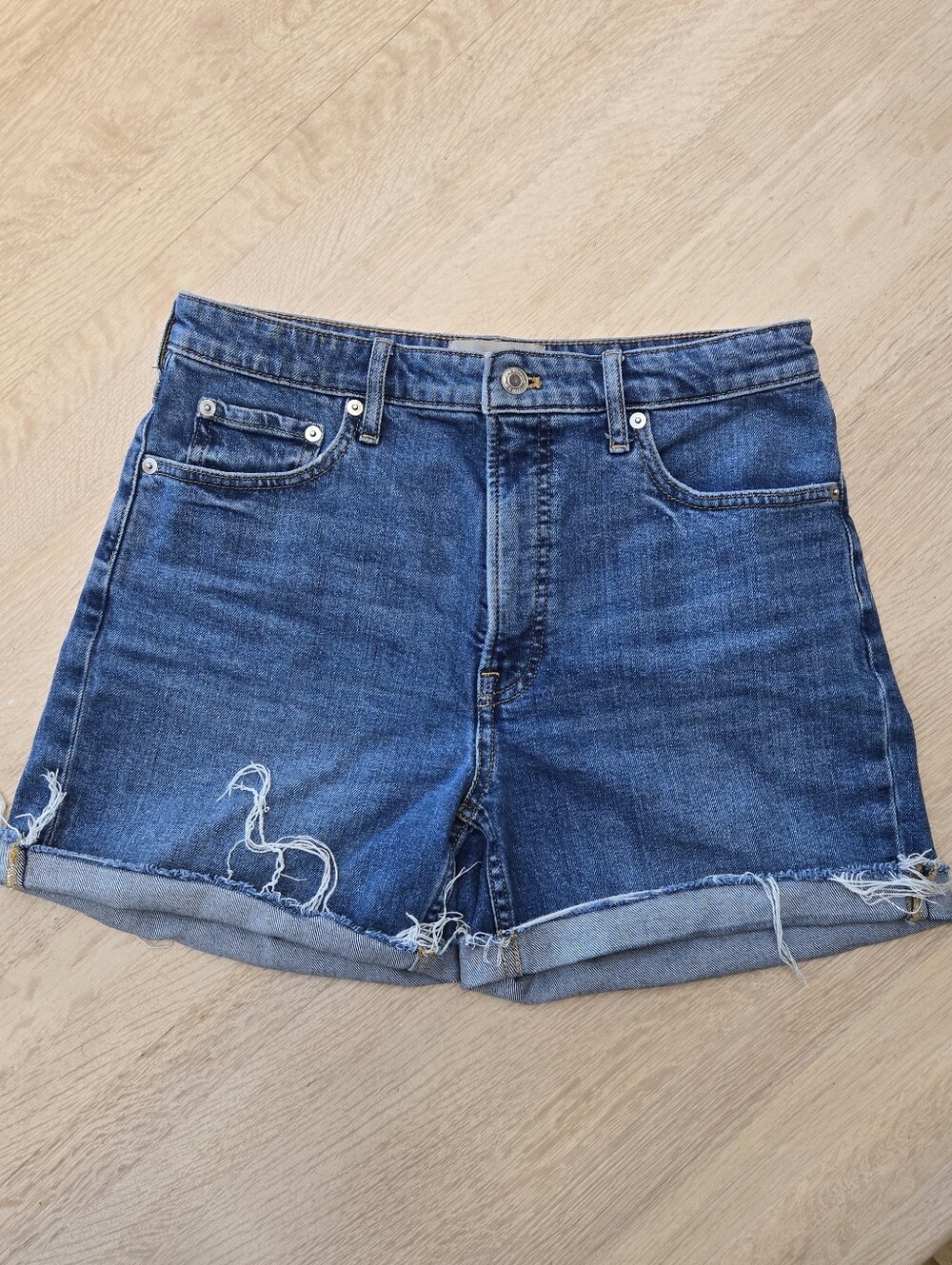 Everlane Cheeky Jean Shorts Medium Wash Size 29